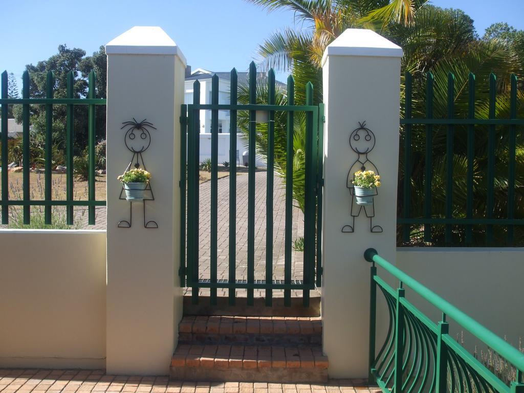 Bienvenue Self Catering Appartement Mosselbaai Buitenkant foto