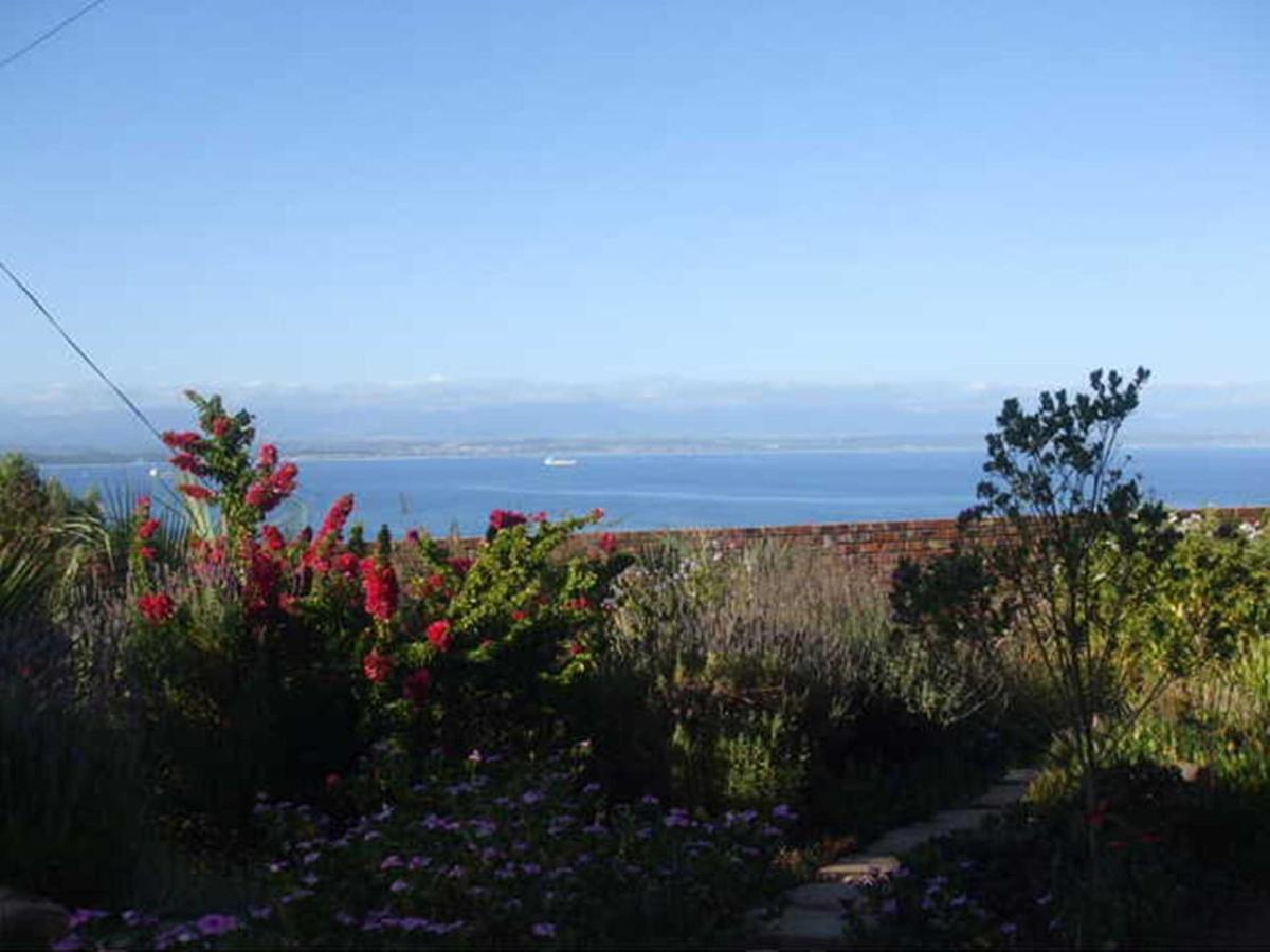 Bienvenue Self Catering Appartement Mosselbaai Buitenkant foto